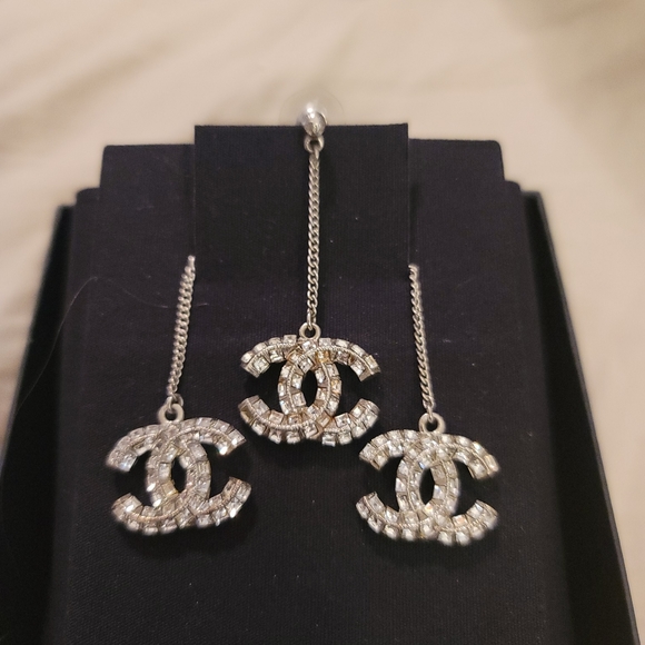 SOLD CHANEL Baquette Crystal Earrings - Picture 2 of 5